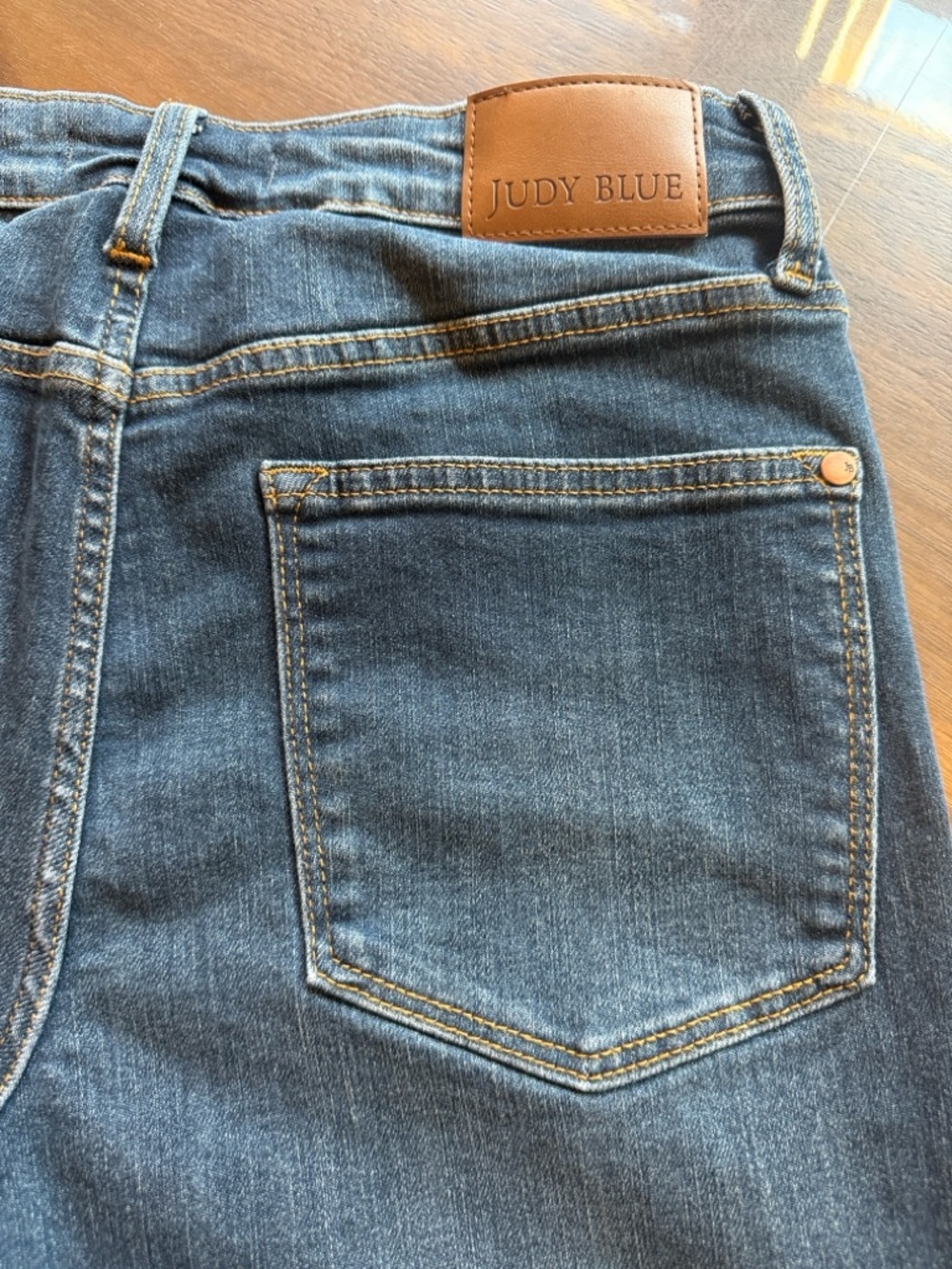 Judy Blue Wide Leg Crop size 11/30 - Picture 5 of 10